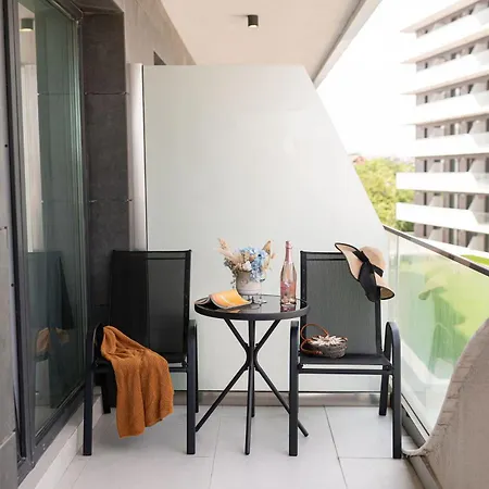 Unique 4u In Odyssey Spa&pool-parking Apartamento