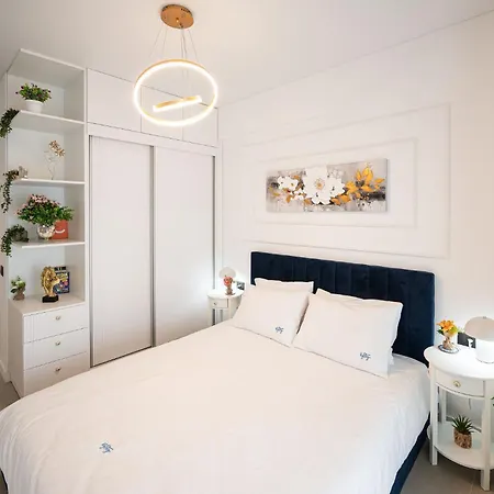 Unique 4u In Odyssey Spa&pool-parking Mamaia