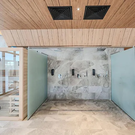Unique 4u In Odyssey Spa&pool-parking * Mamaia
